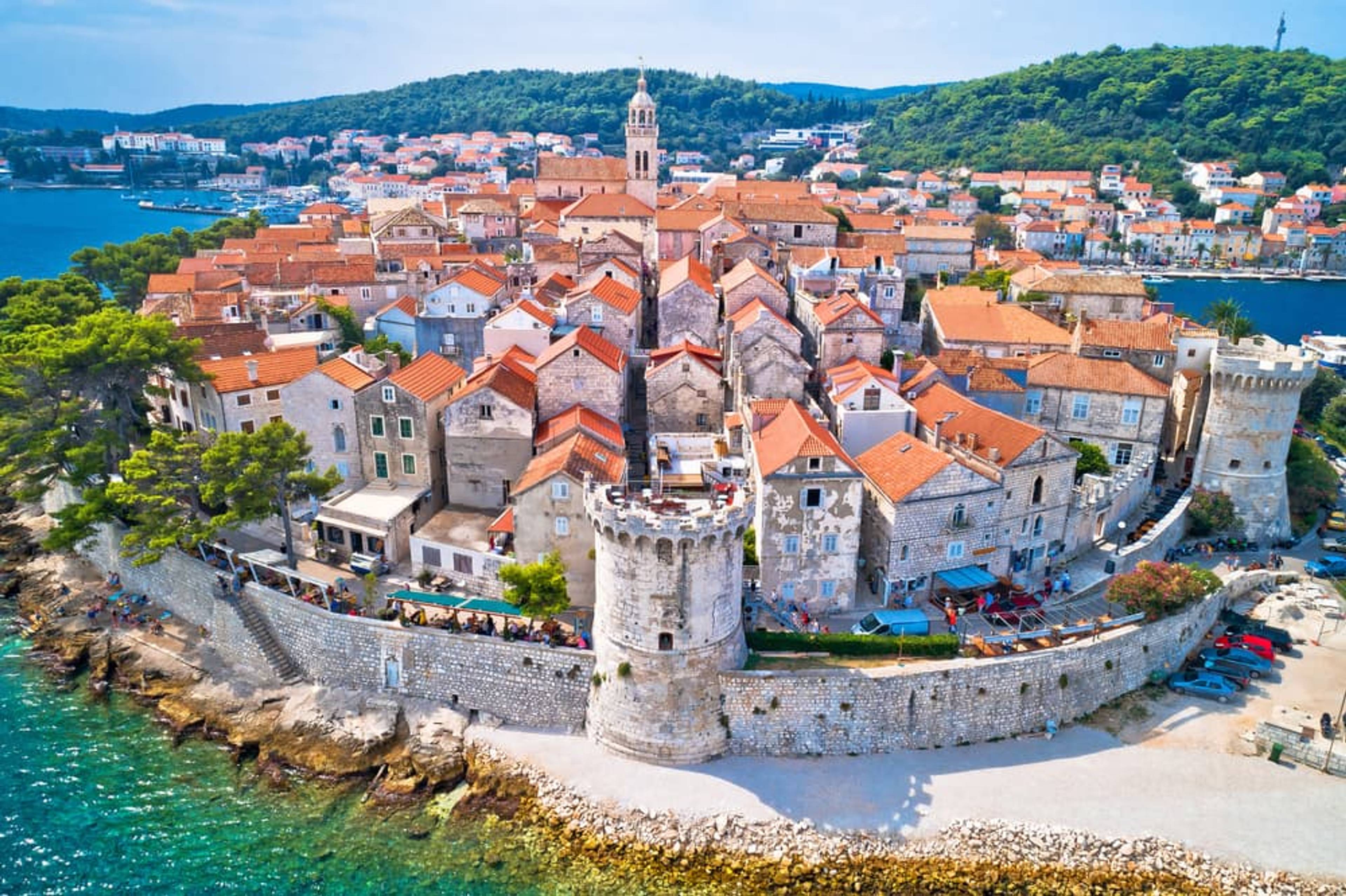 Korčula – pohled na staré město