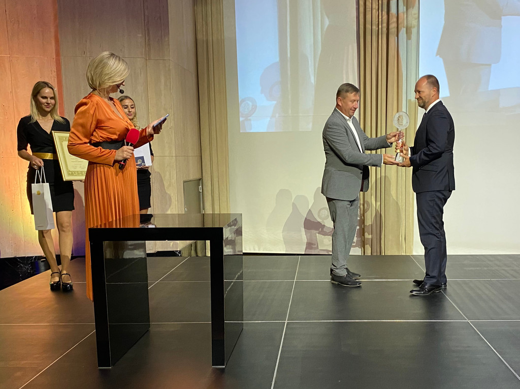 Ocenění za vítězství v kategorii životní pojištění (FLEXI) převzal Petr Procházka, ředitel Úseku pojištění osob