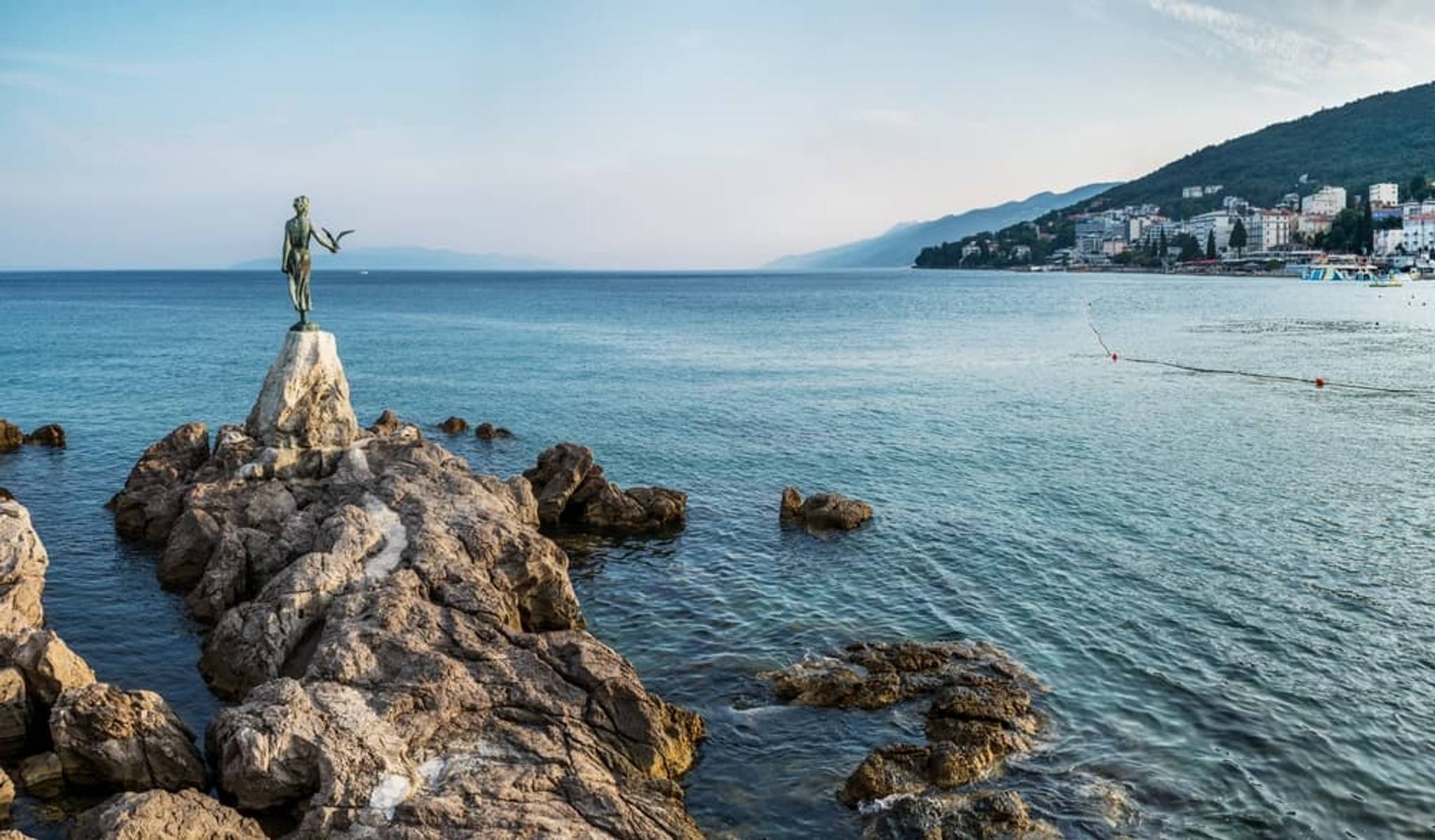 Opatija – pohled na moře se sochou